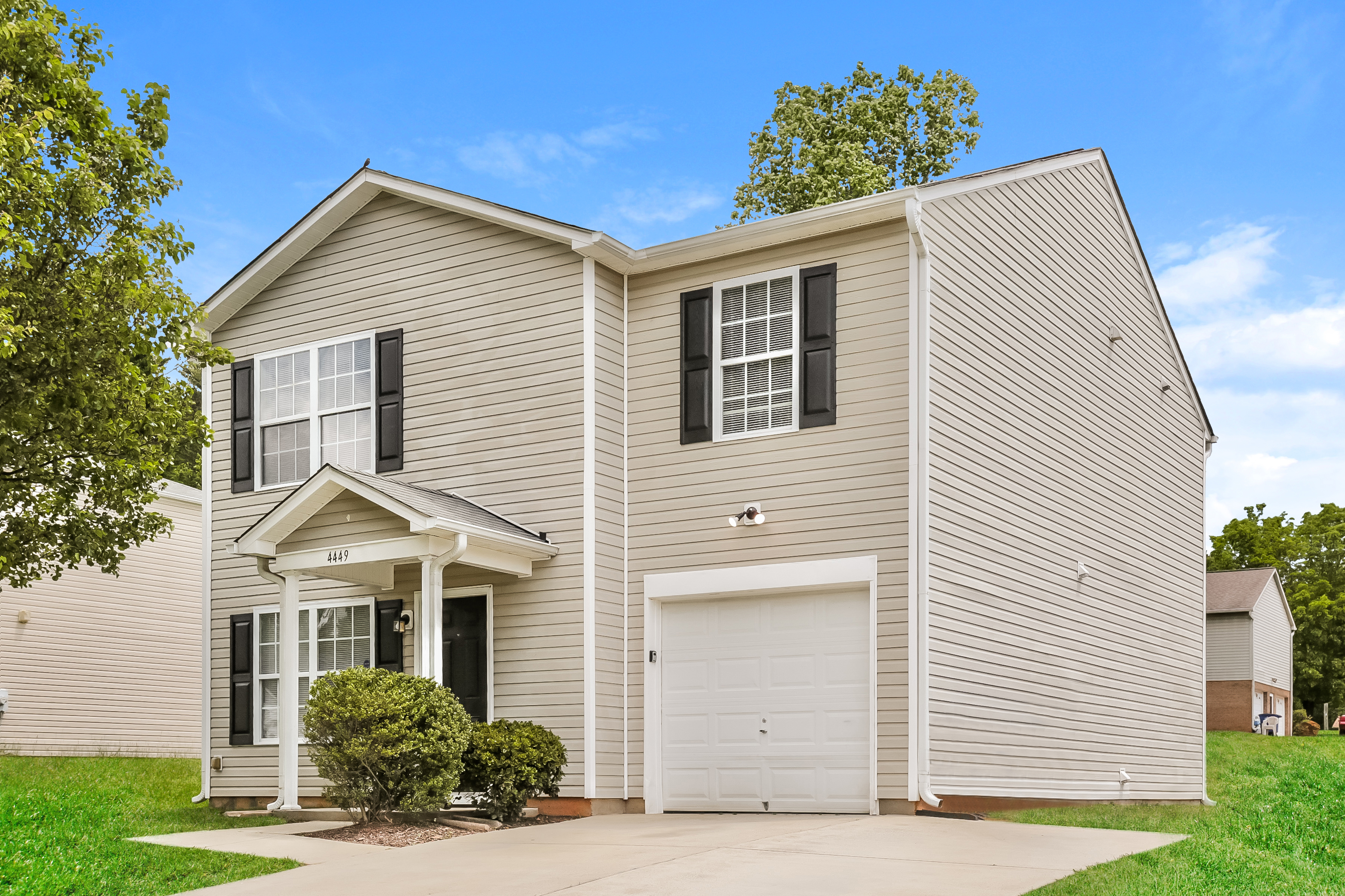 4449 Canaan Place Dr Winston-Salem, NC 27105